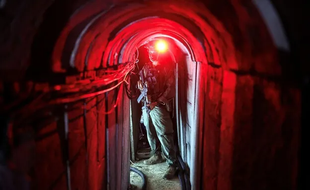 انفاق غزة تحت سيطرة الاحتلال.